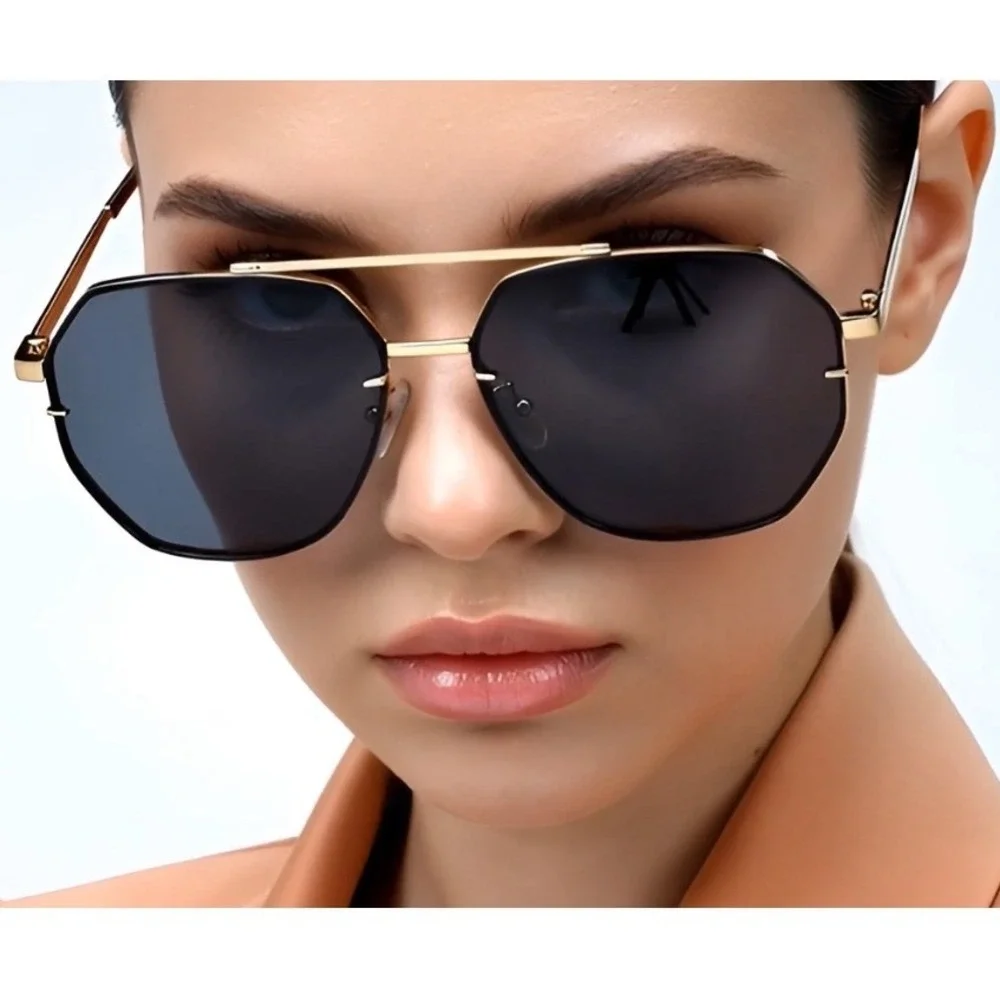Sunglasses Flat‎ Top Fashion Forward Gold UV400 Protection Dark Black Lens Women